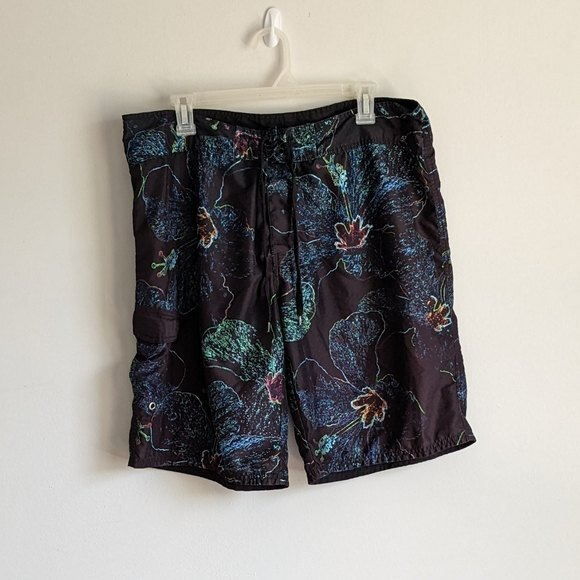 Mossimo Men's Black Blue Hawaiian Tropical Floral Print Swim Trunks Size 38 - Picture 1 of 6